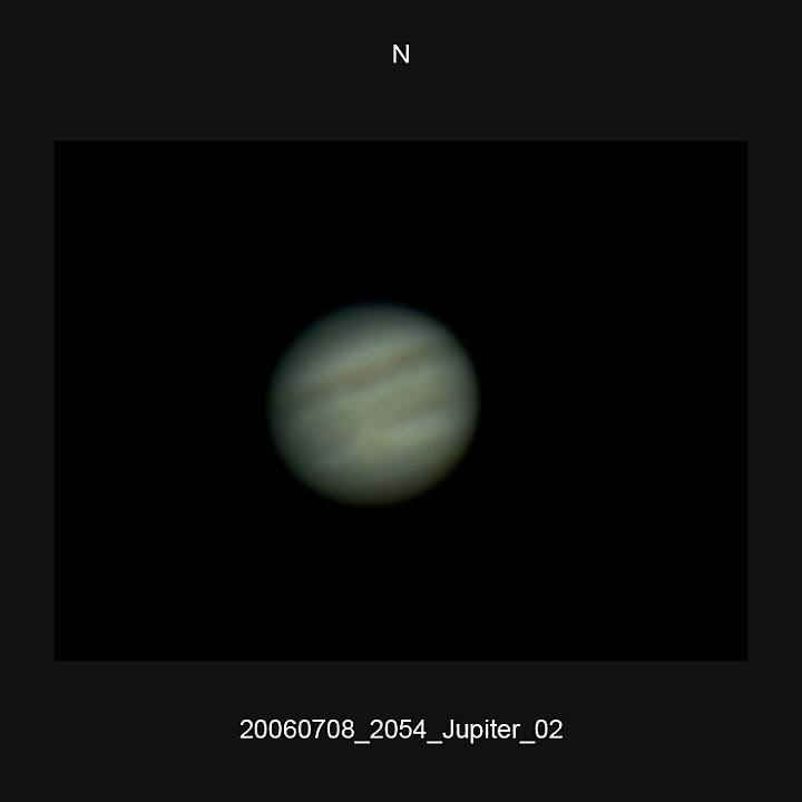 20060708_2054_Jupiter_02.JPG -   Newton d 309,5 / af 5730 (Barlow) & 4-hole-mask Phillips 740K UV-IR-Cut filter 640x480 AVI-750 (15 frames/s) Giotto, A-PS-CS3  