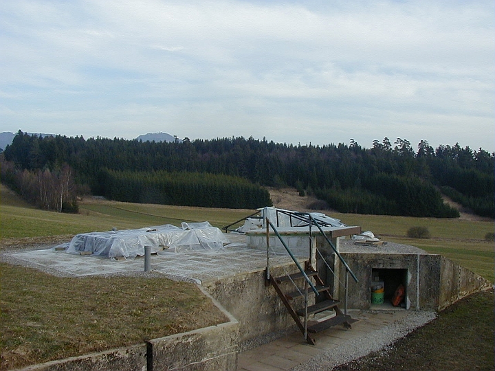 bu002a_Station-Beginning.JPG -   Station Build Up, Bunker Territory  -  Station Aufbau, Bunkergelaende  Image by W. A.  -  Bild von W. A.  